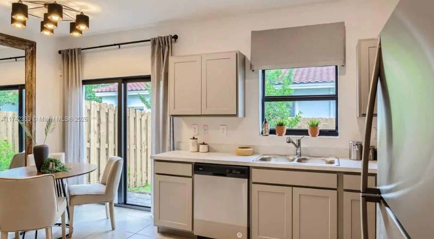 322 Ne 1st Dr 1 Property Photo 3