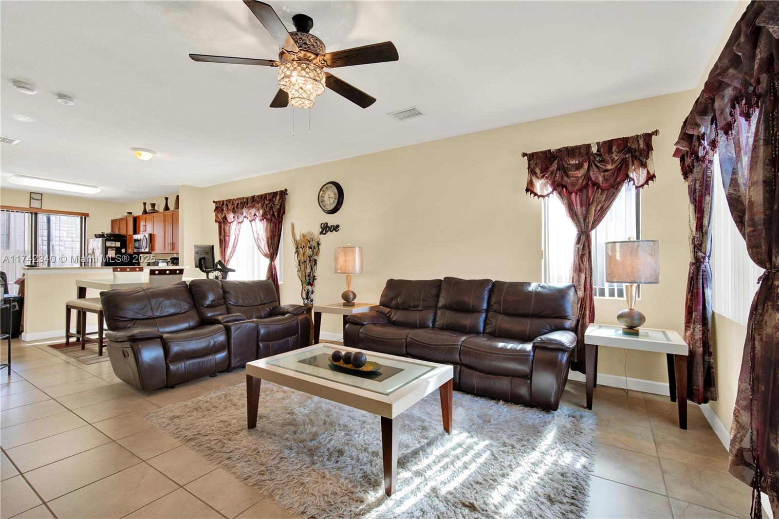 27073 Sw 133rd Ct Property Photo 4