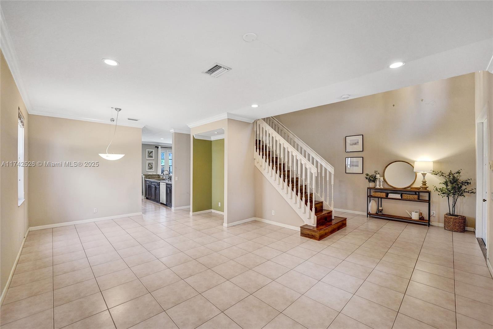 3892 Falcon Ridge Cir Property Photo 12