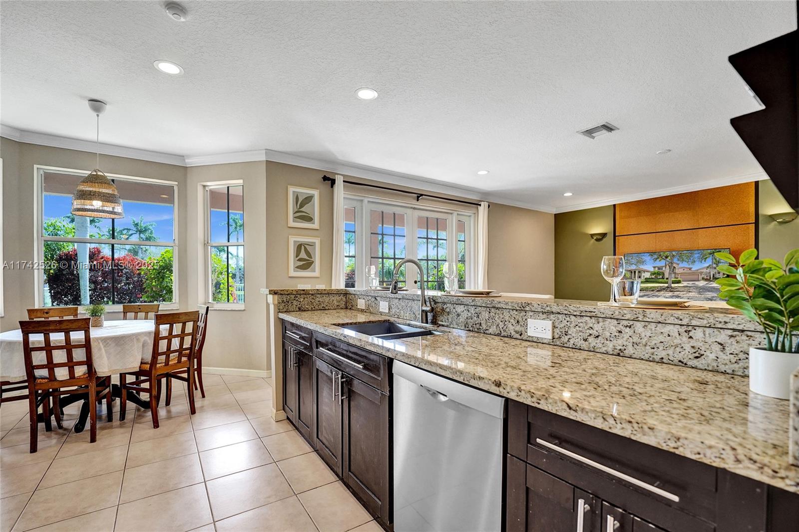 3892 Falcon Ridge Cir Property Photo 14