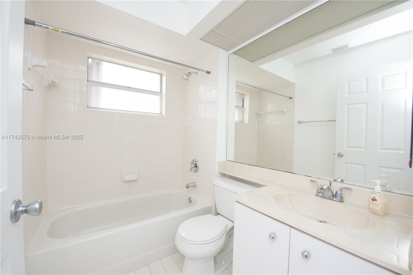785 Se 18th Ln 785 Property Photo 15