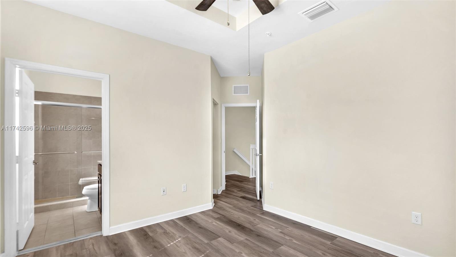 134 Se 28th Ter 3 Property Photo 15