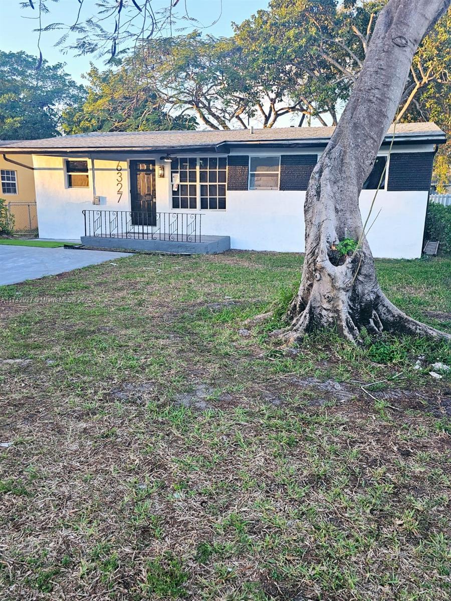 6327 Dewey St Property Photo 5