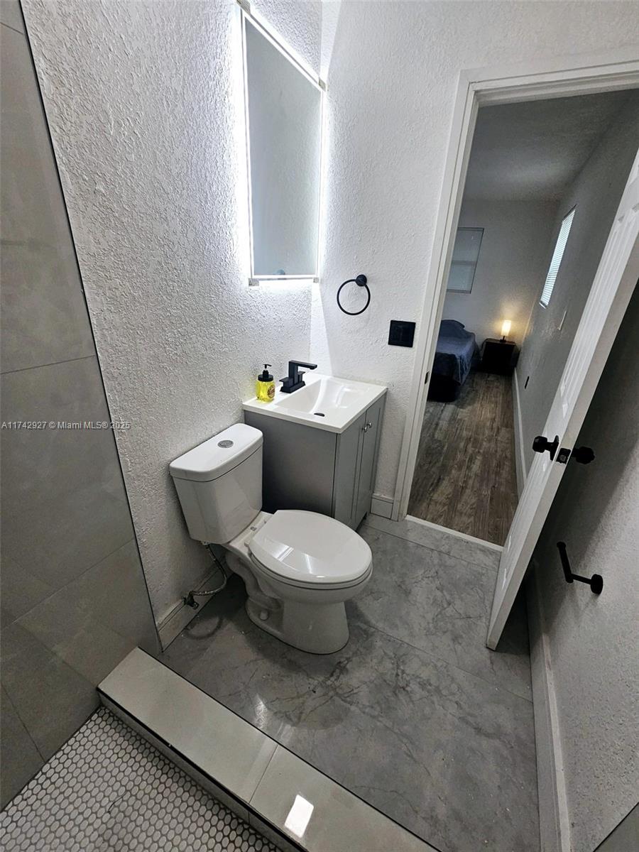 6327 Dewey St Property Photo 18