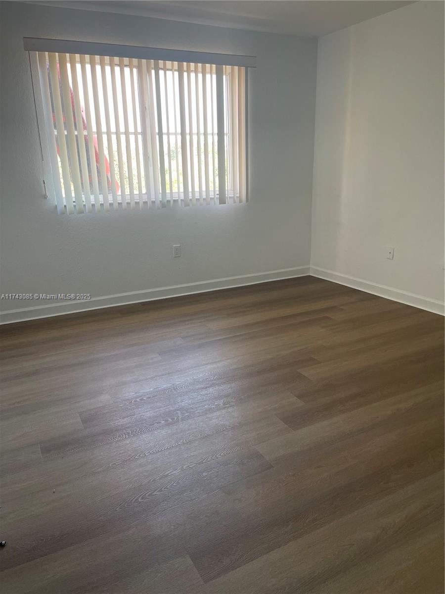 7080 Nw 177th St 214-13 Property Photo 12