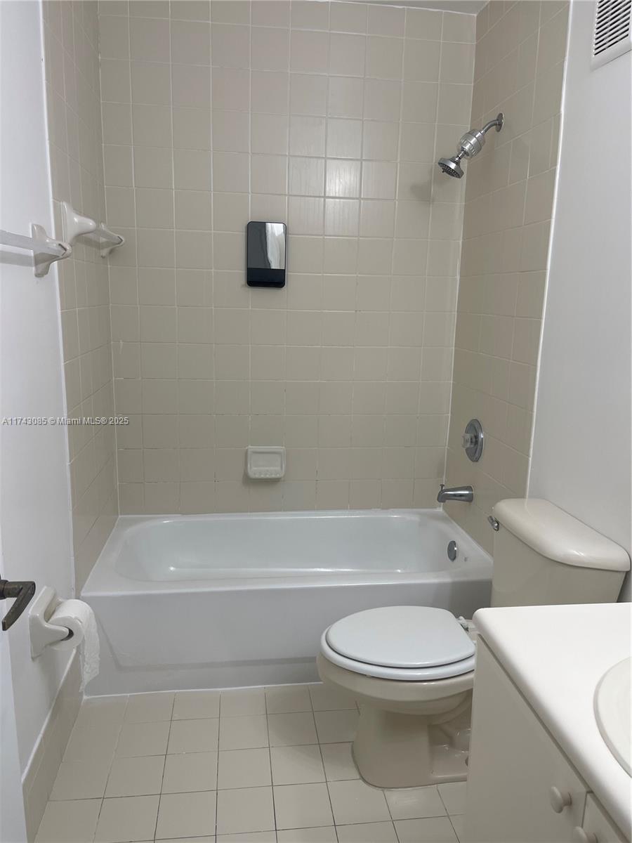7080 Nw 177th St 214-13 Property Photo 14