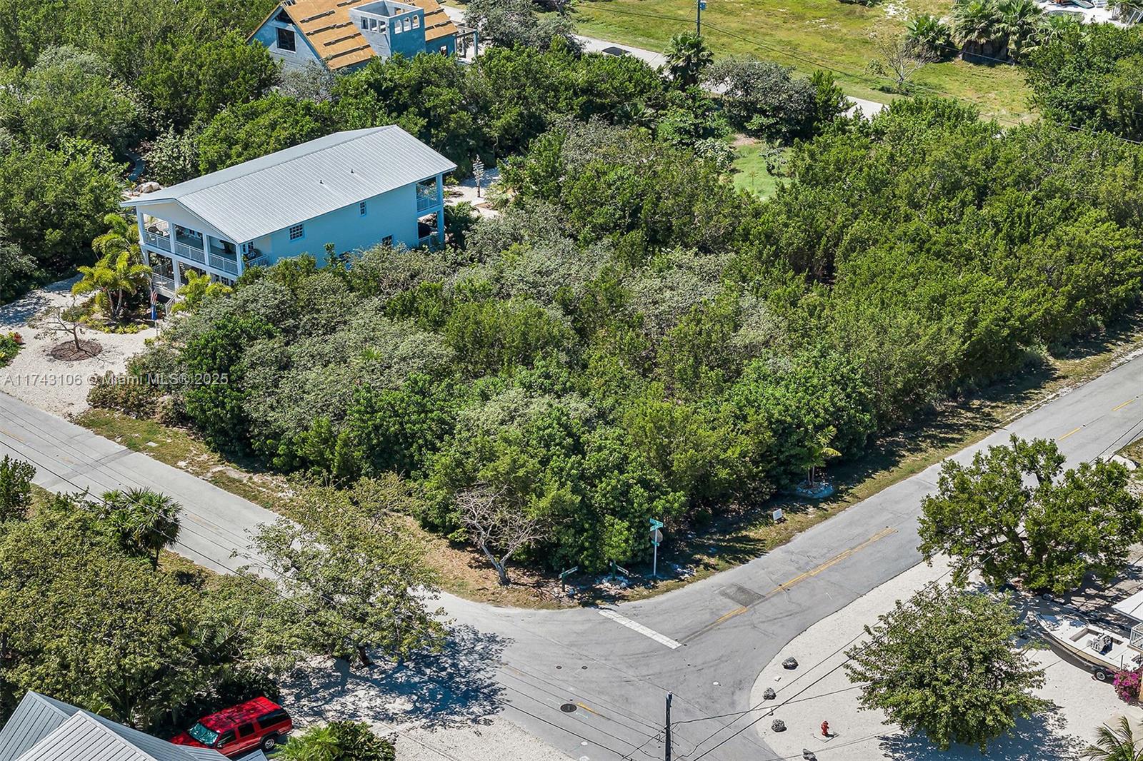 143 S Indies Dr Property Photo 4