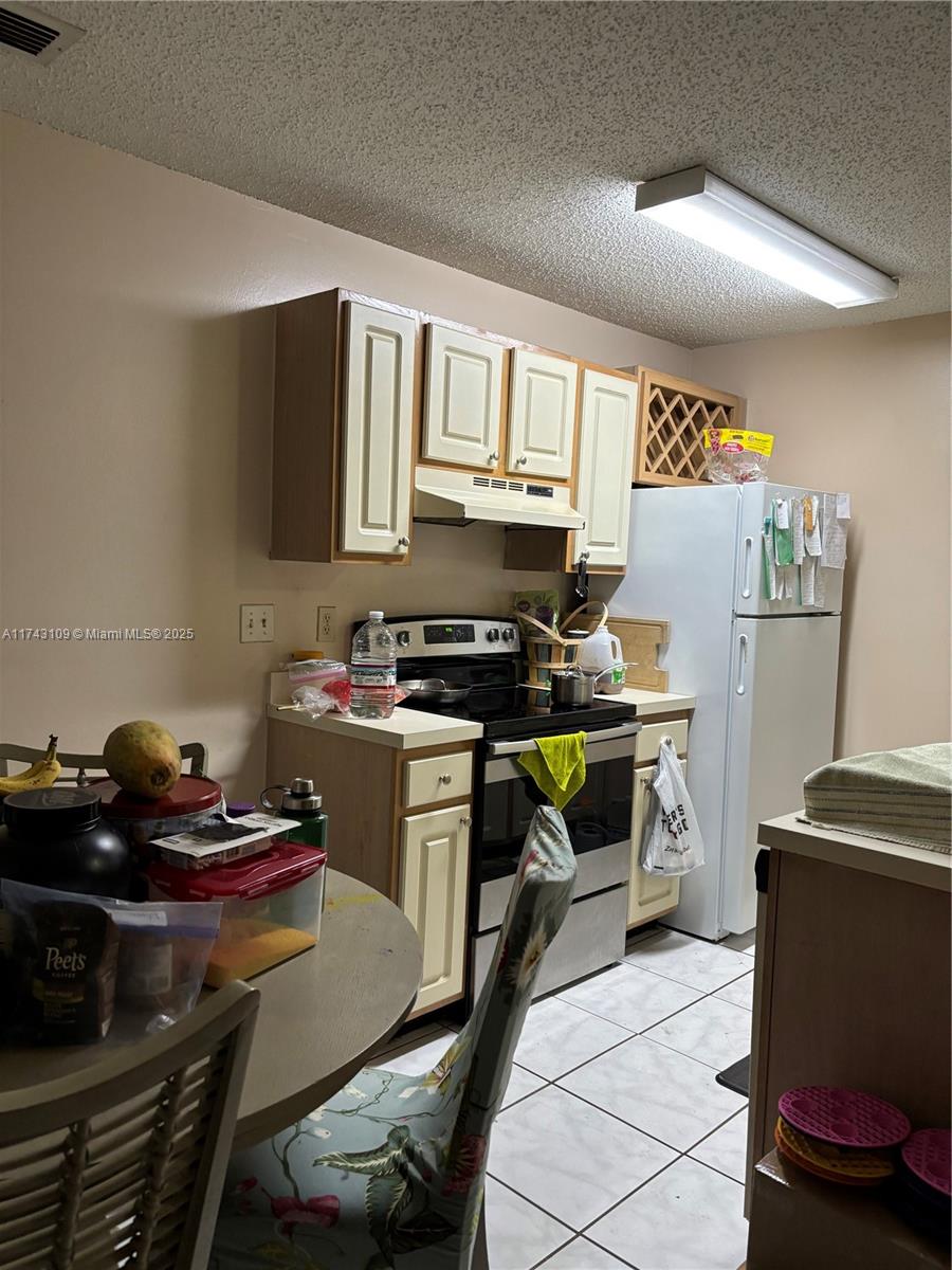 727 Sugar Bay Way 203 Property Photo 2