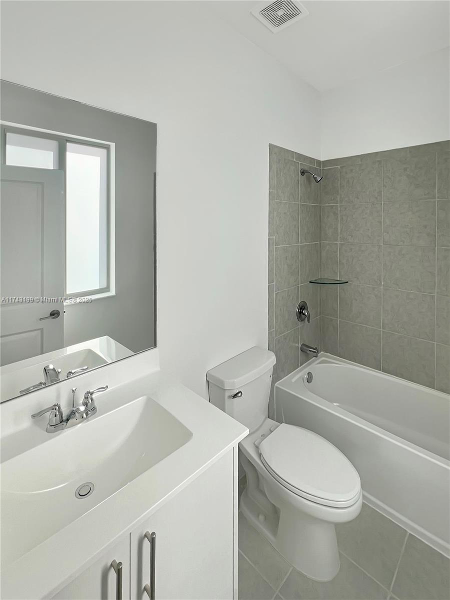 1381 Se 7th Ter 0 Property Photo 15