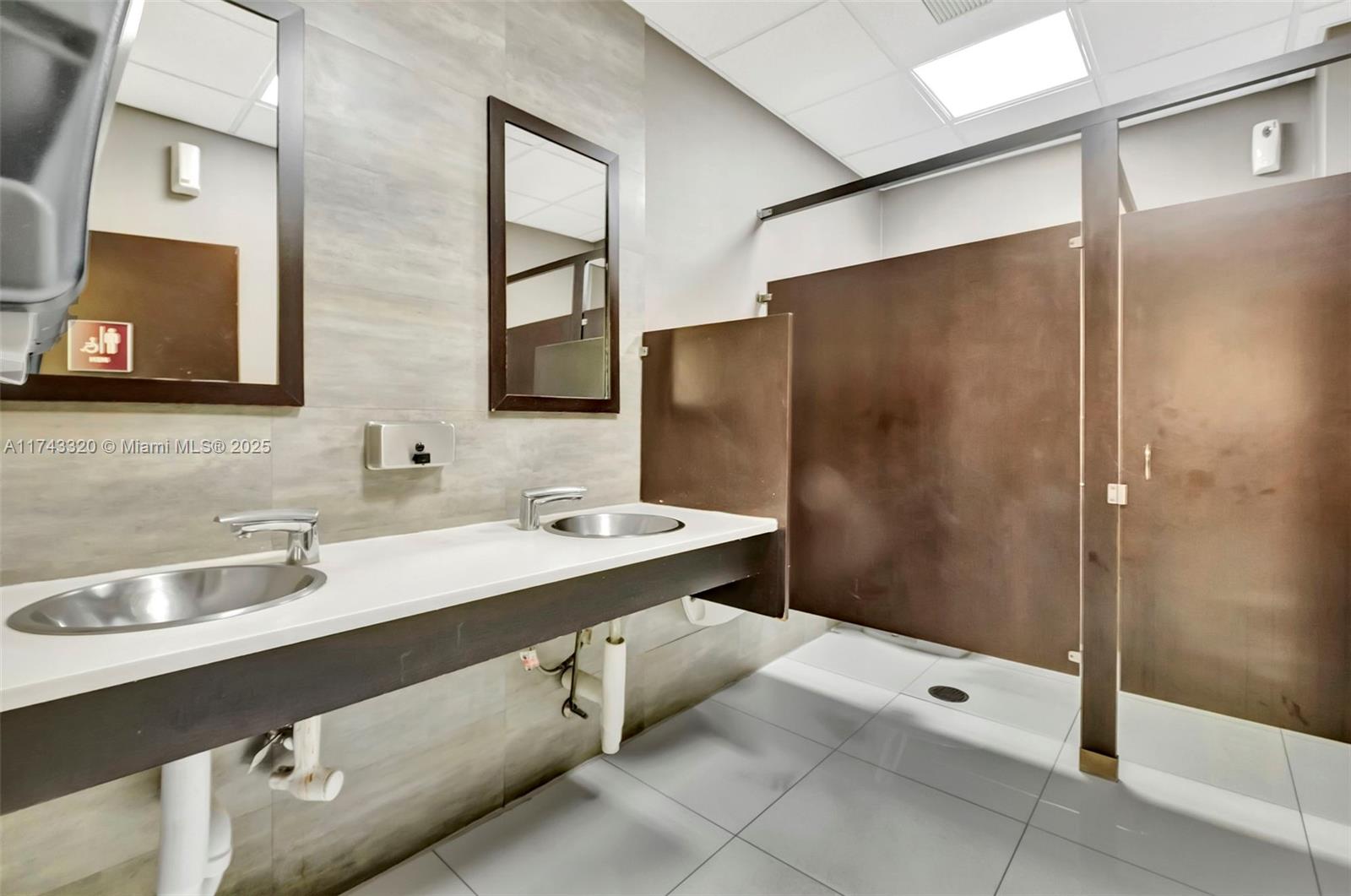 12550 Biscayne Blvd 800 Property Photo 3