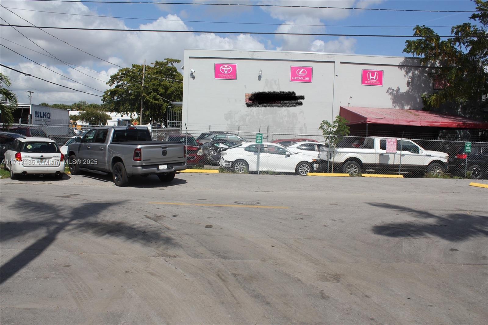 A11743435 Property Photo 2