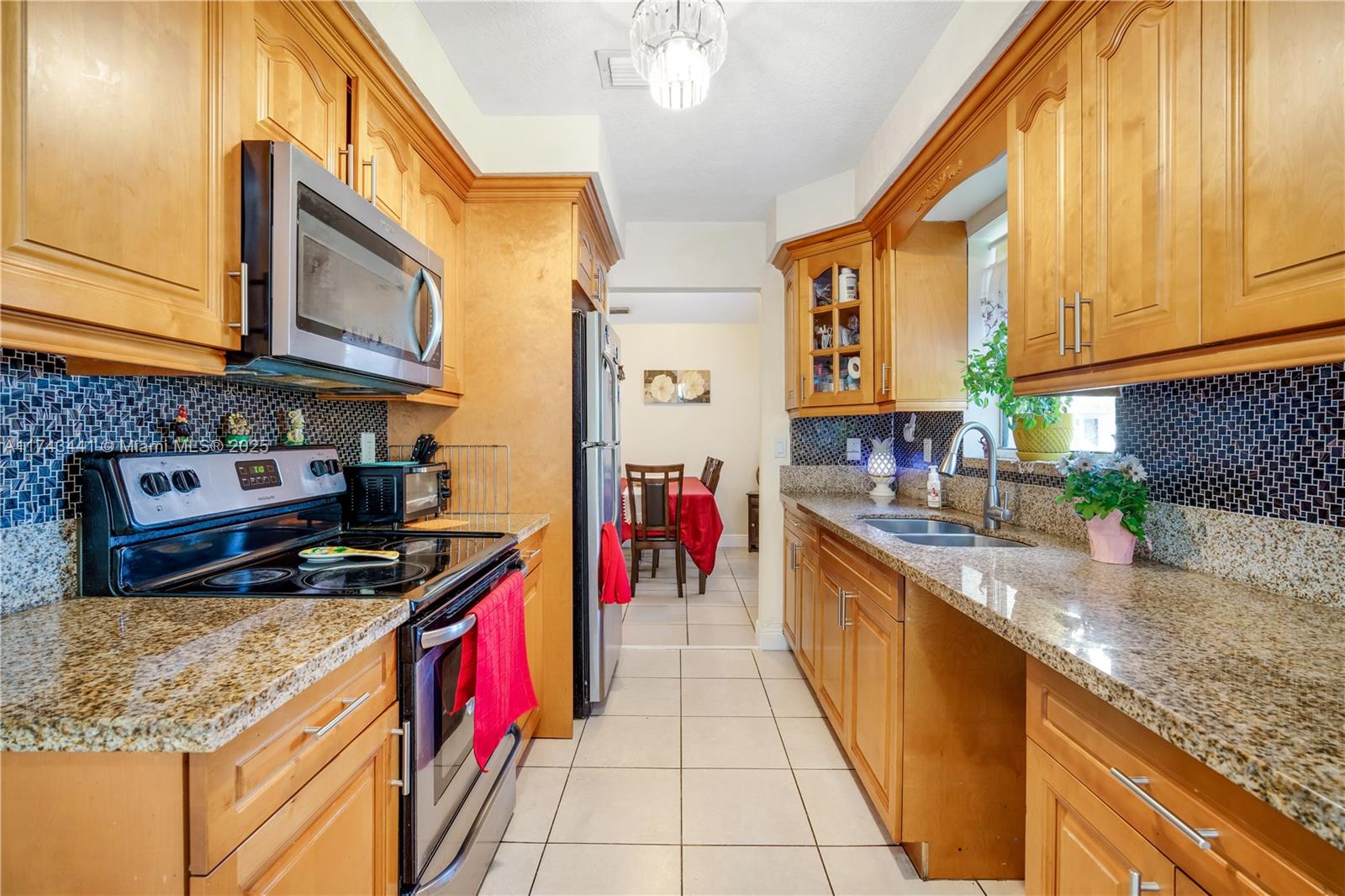 1464 Yellowthroat St . Property Photo 14