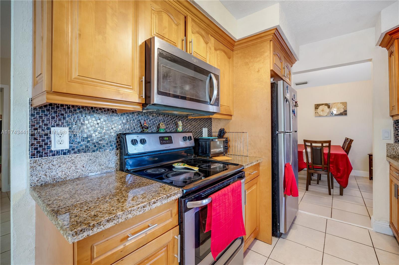 1464 Yellowthroat St . Property Photo 15