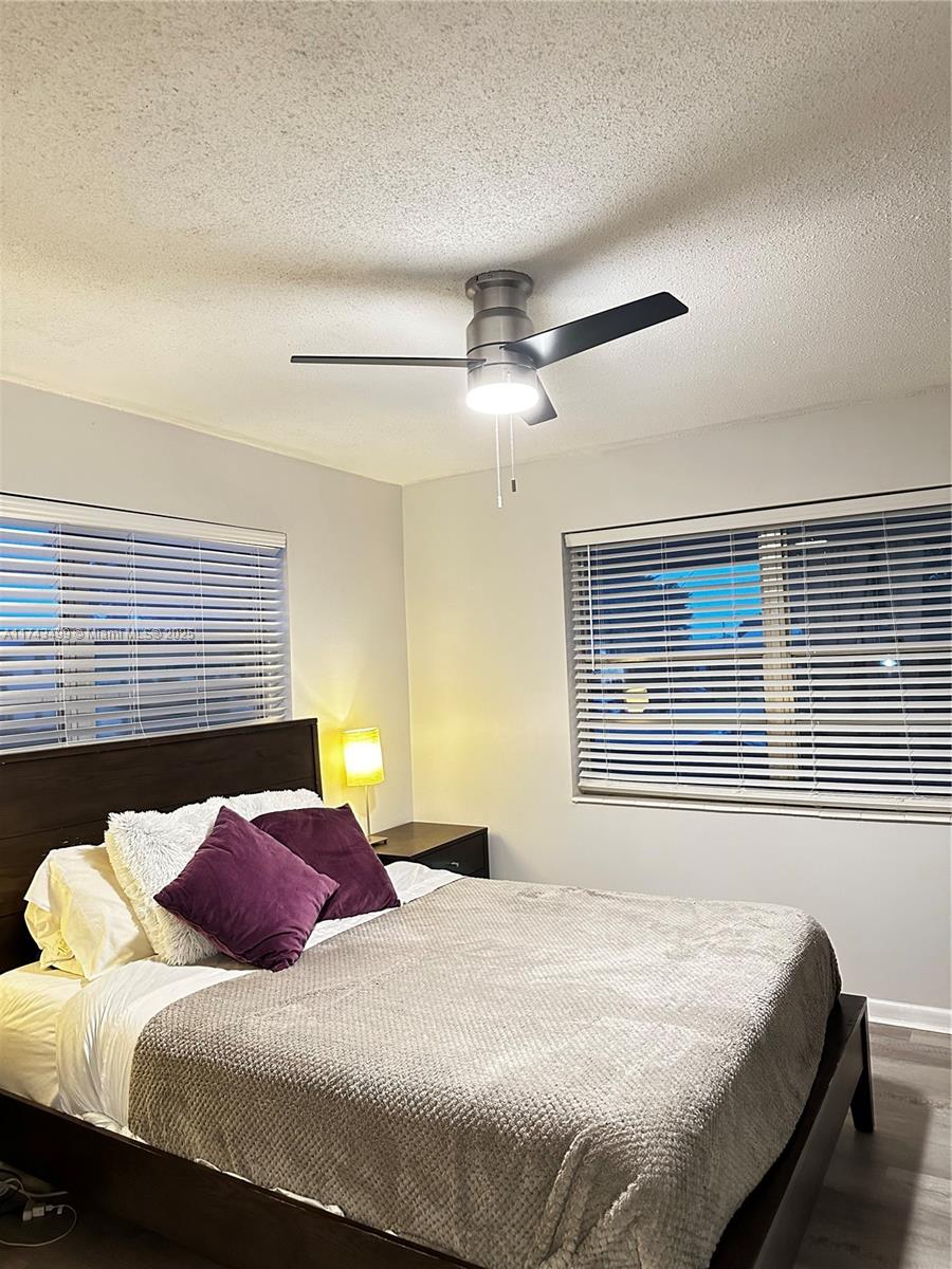 220 Cambridge I Property Photo 12