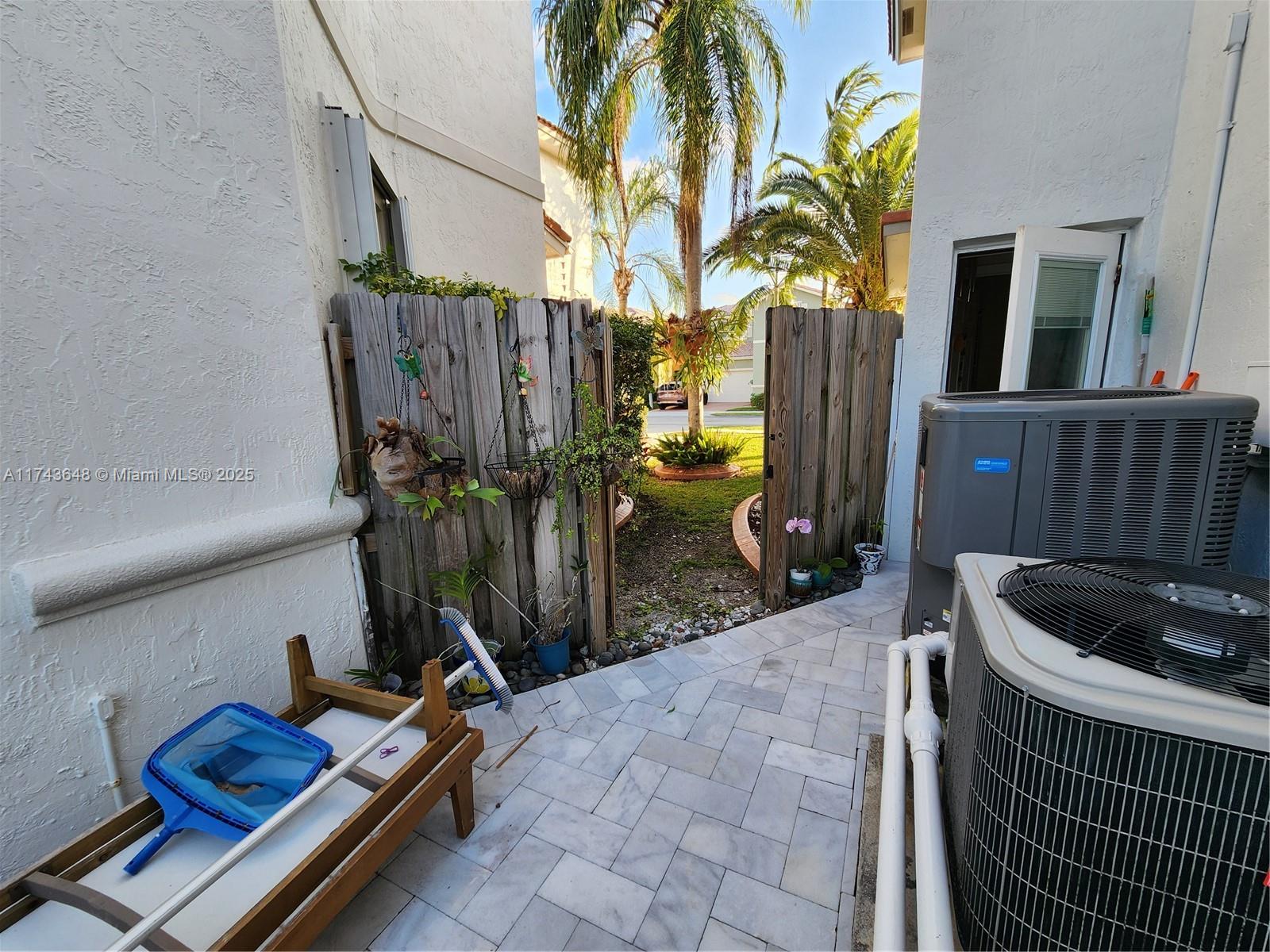15585 Sw 112th Way Property Photo 61