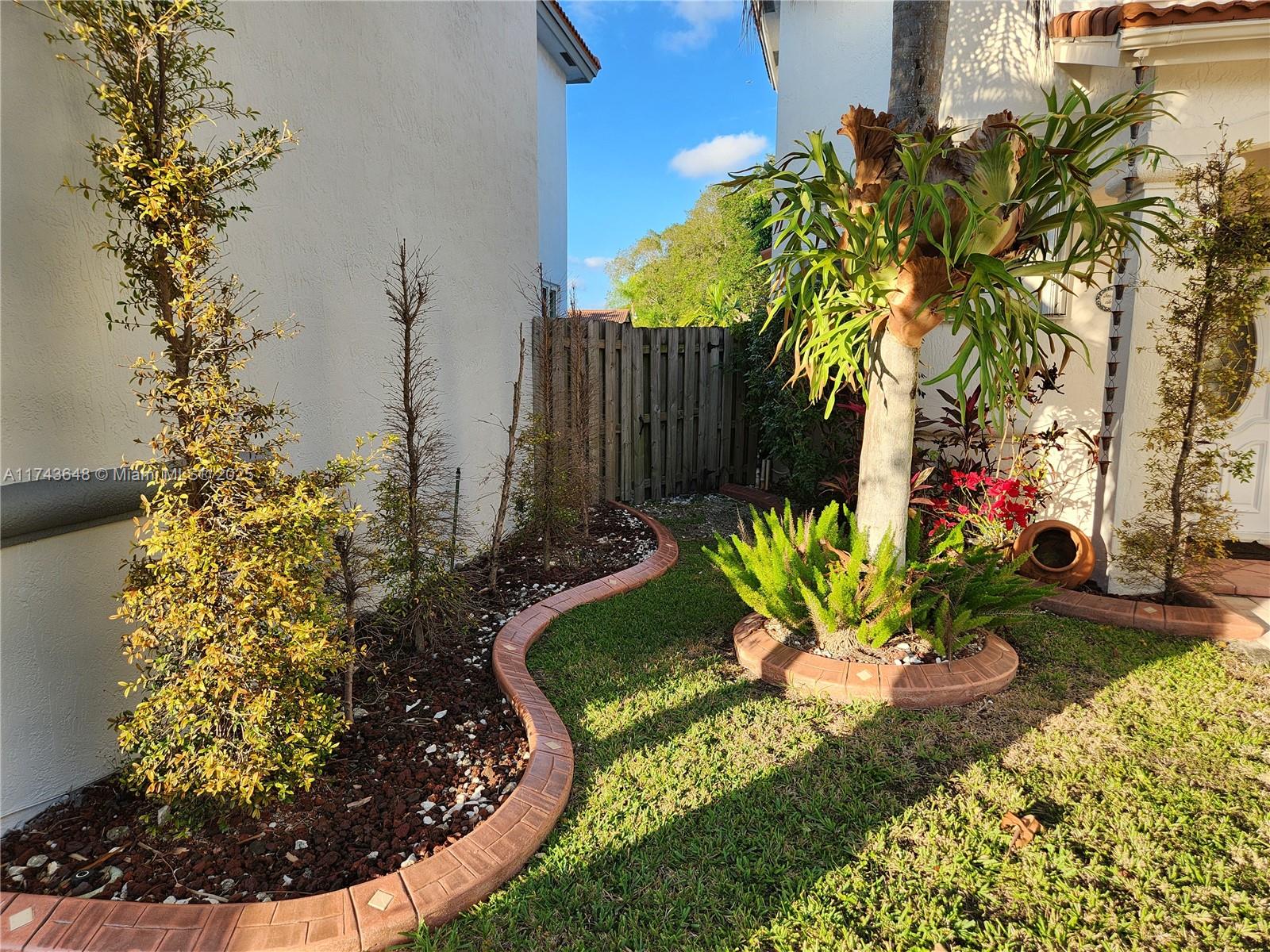 15585 Sw 112th Way Property Photo 64