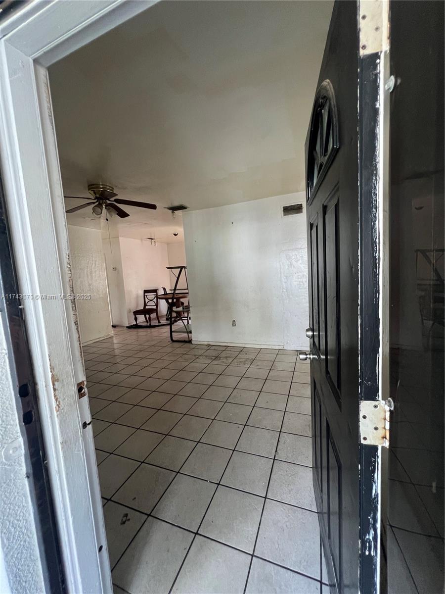 2800 Nw 164th St Property Photo 11