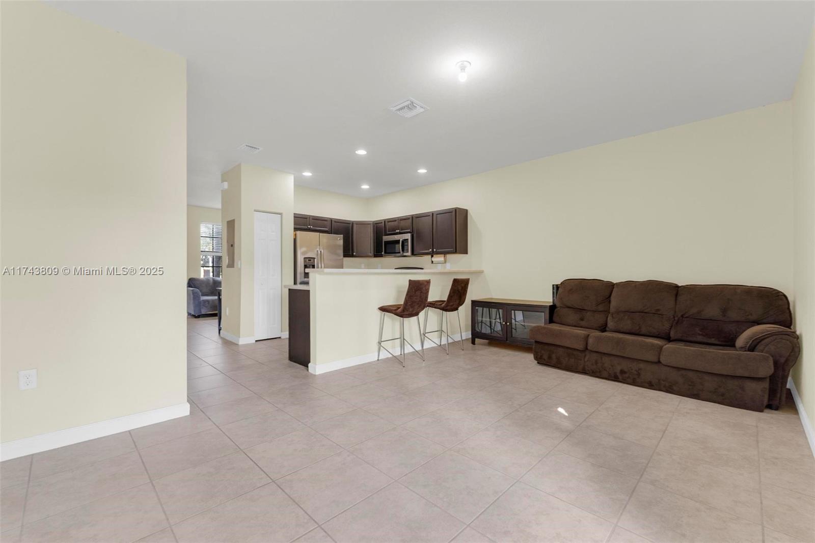 407 Se 32nd Ter Property Photo 10