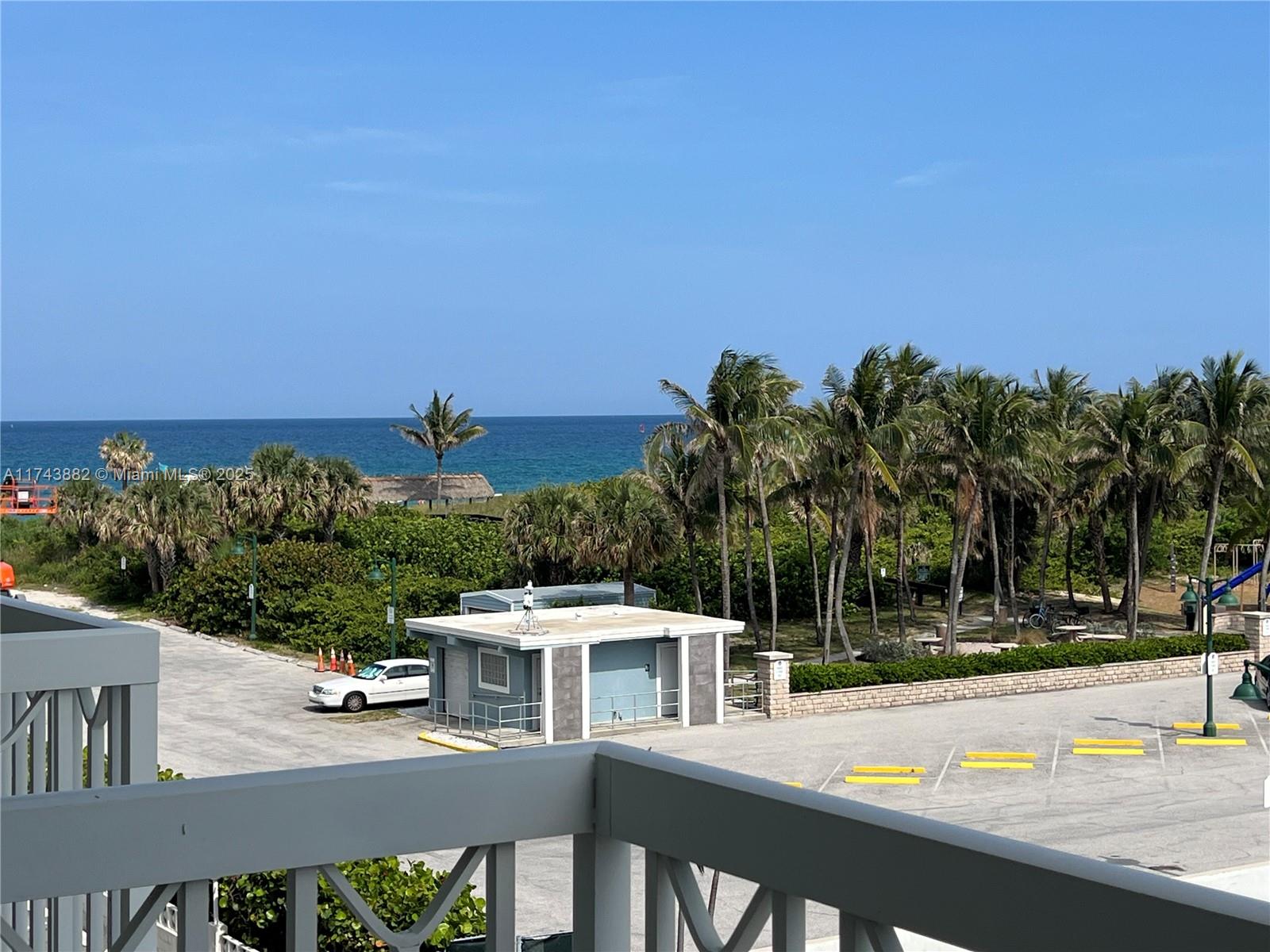 125 Ocean Ave Property Photo 1