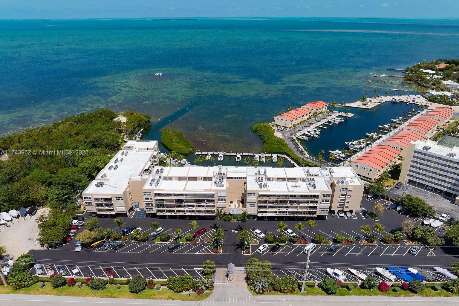 88500 Overseas Hwy 329 Property Photo