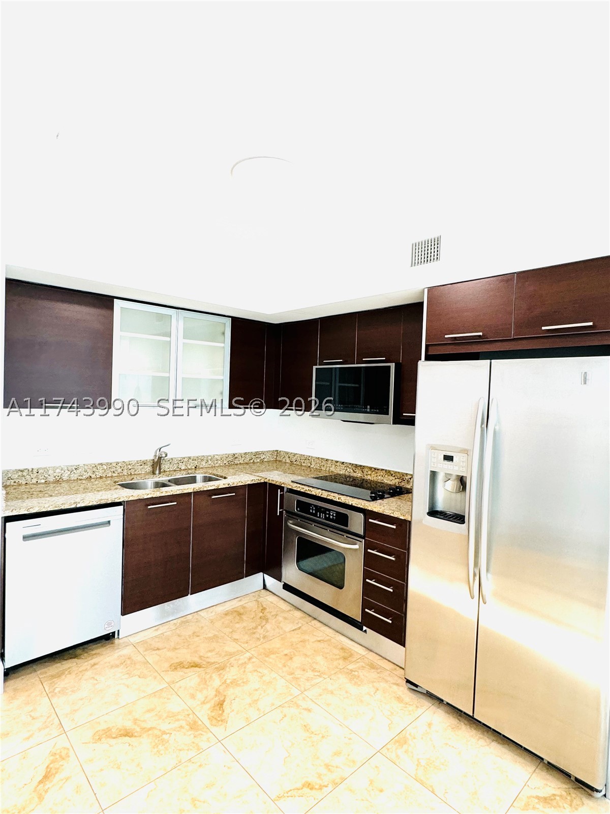 41 Se 5th St 808 Property Photo 11