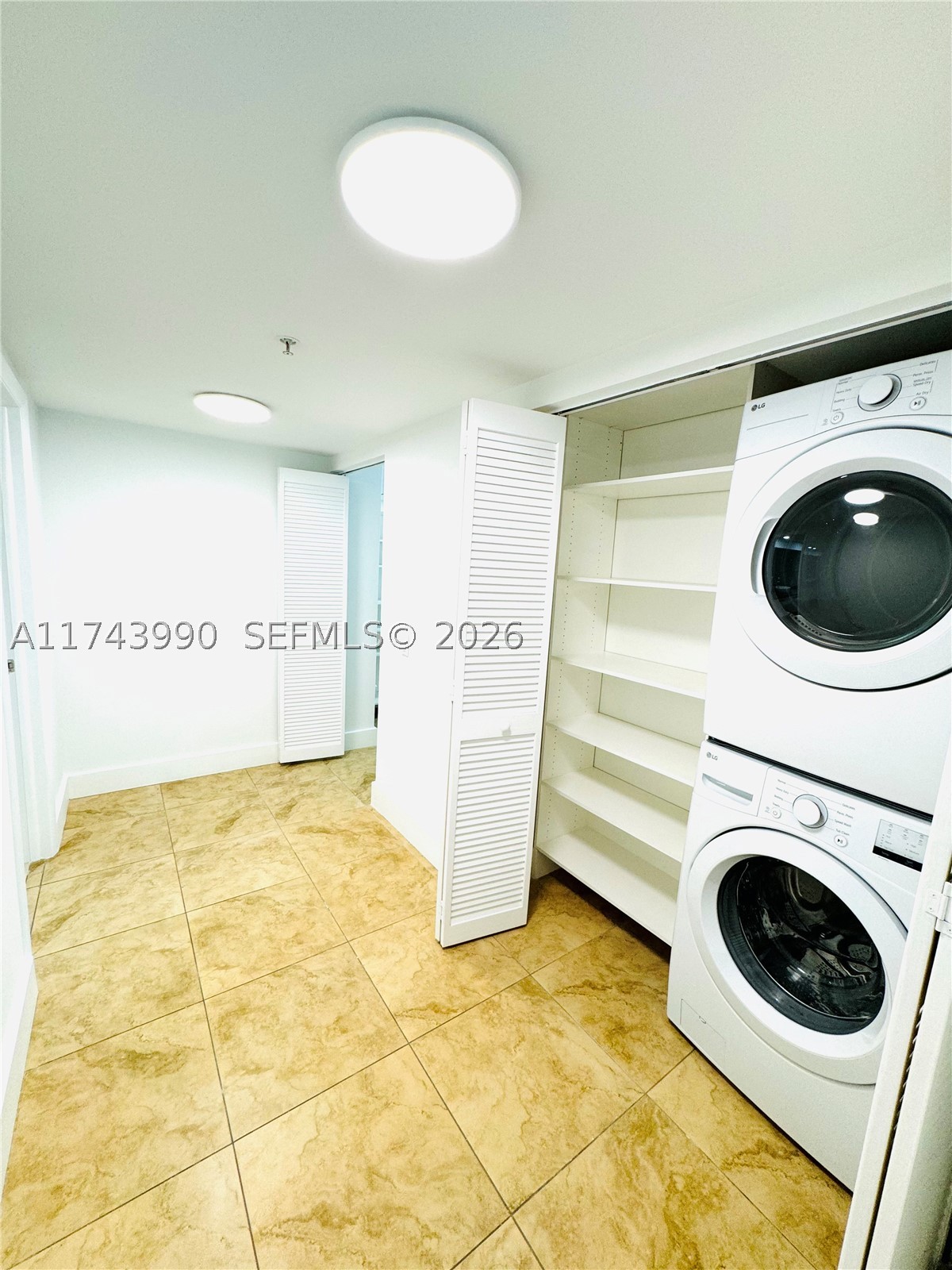 41 Se 5th St 808 Property Photo 19