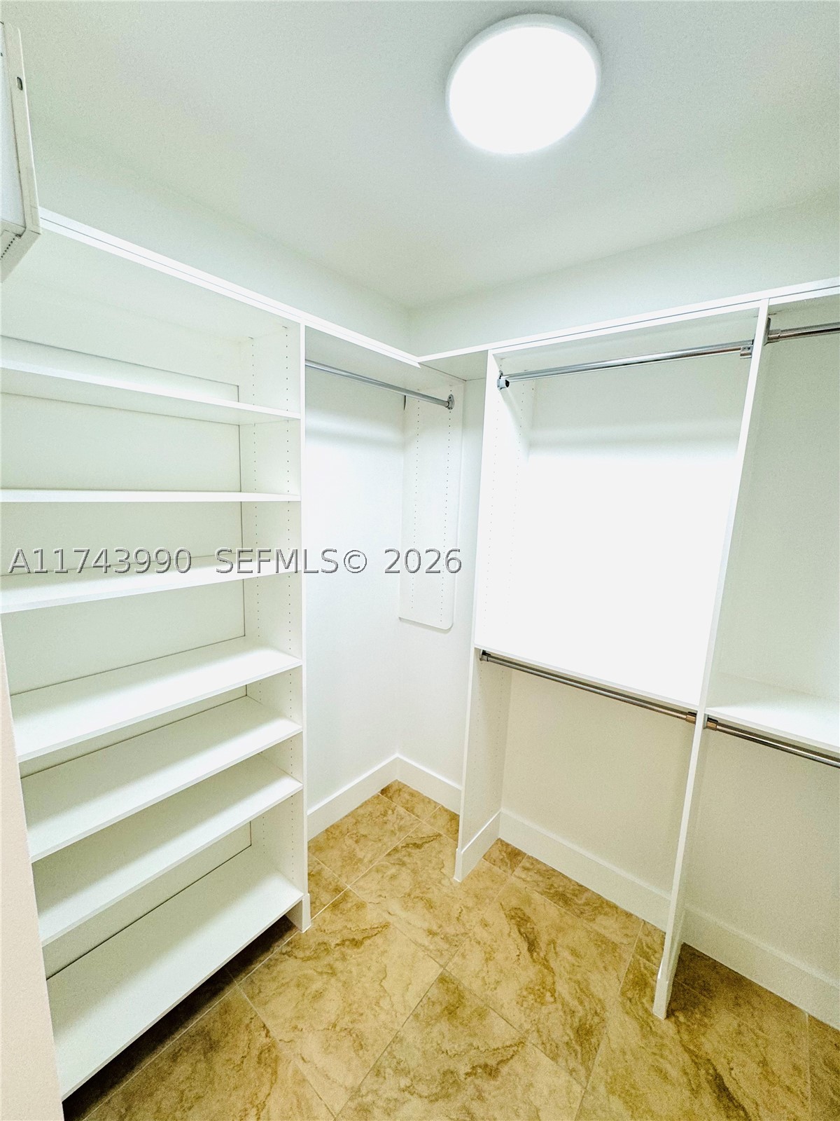 41 Se 5th St 808 Property Photo 21