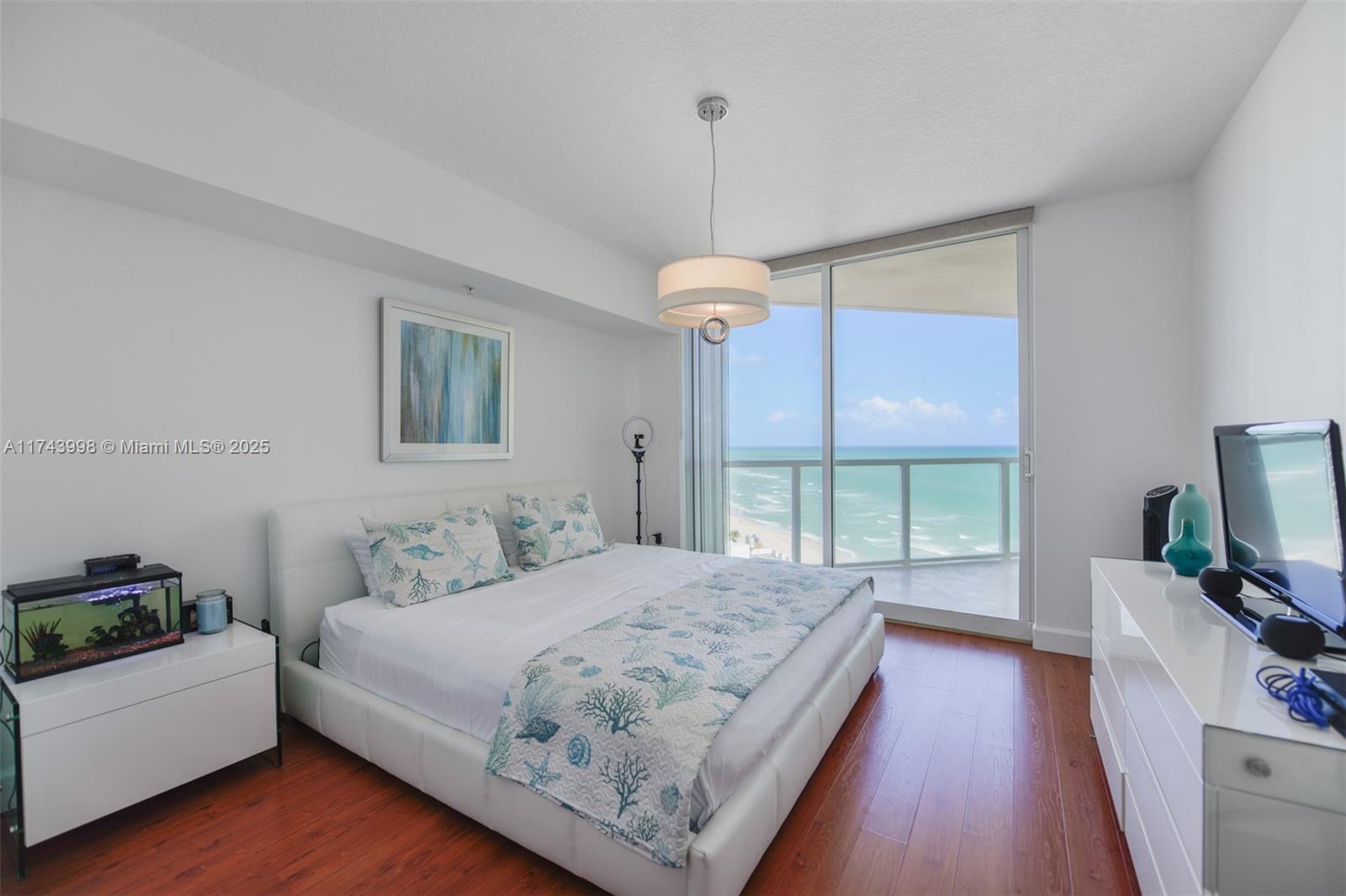 16699 Collins Ave. 1804 Property Photo 13
