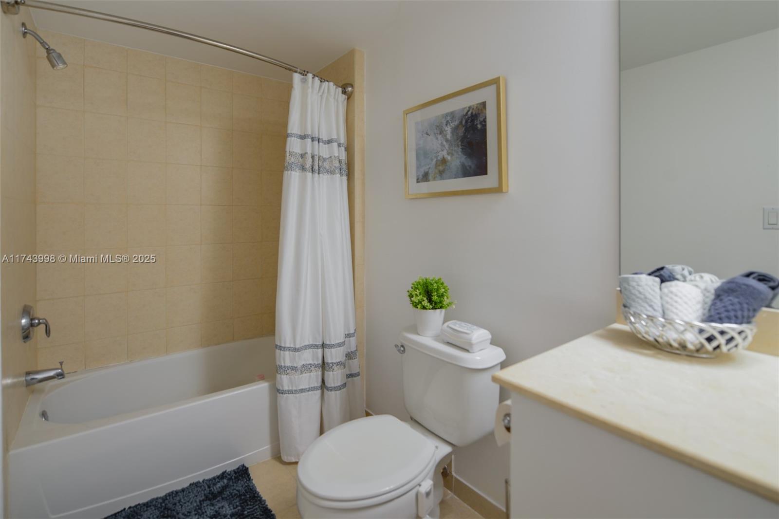 16699 Collins Ave. 1804 Property Photo 15