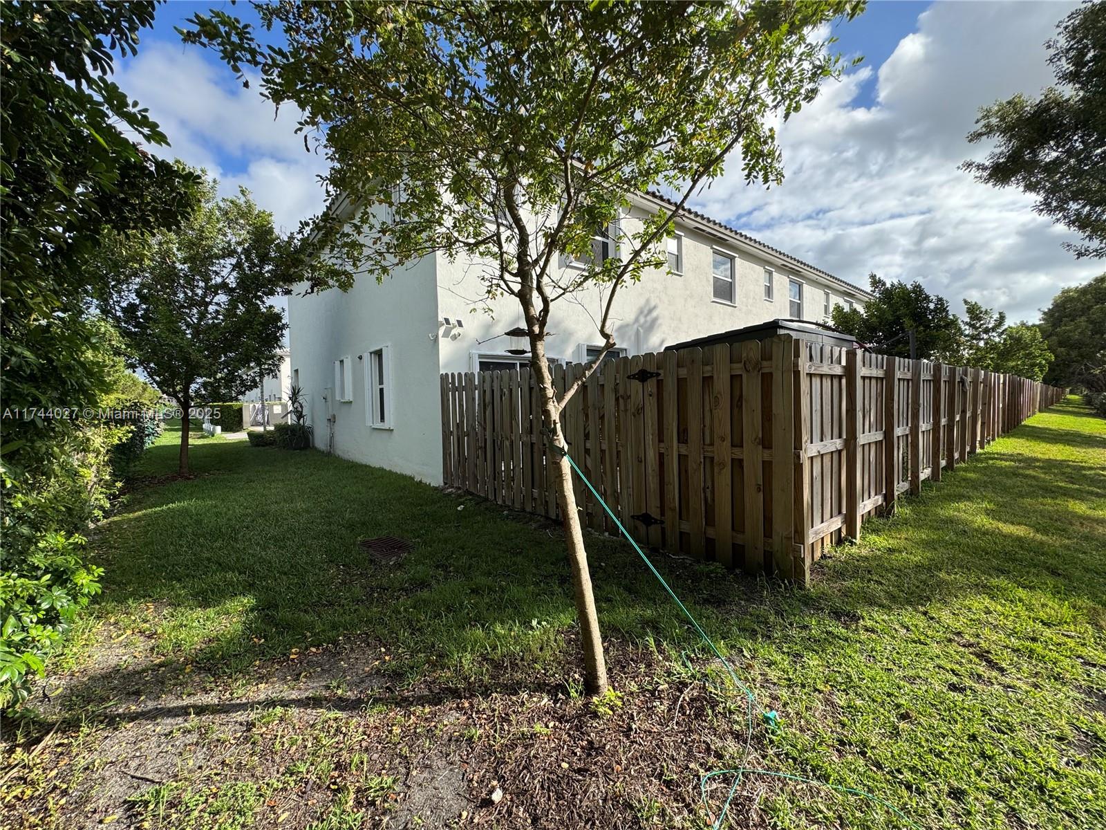 2604 Se 19th St 2604 Property Photo 4