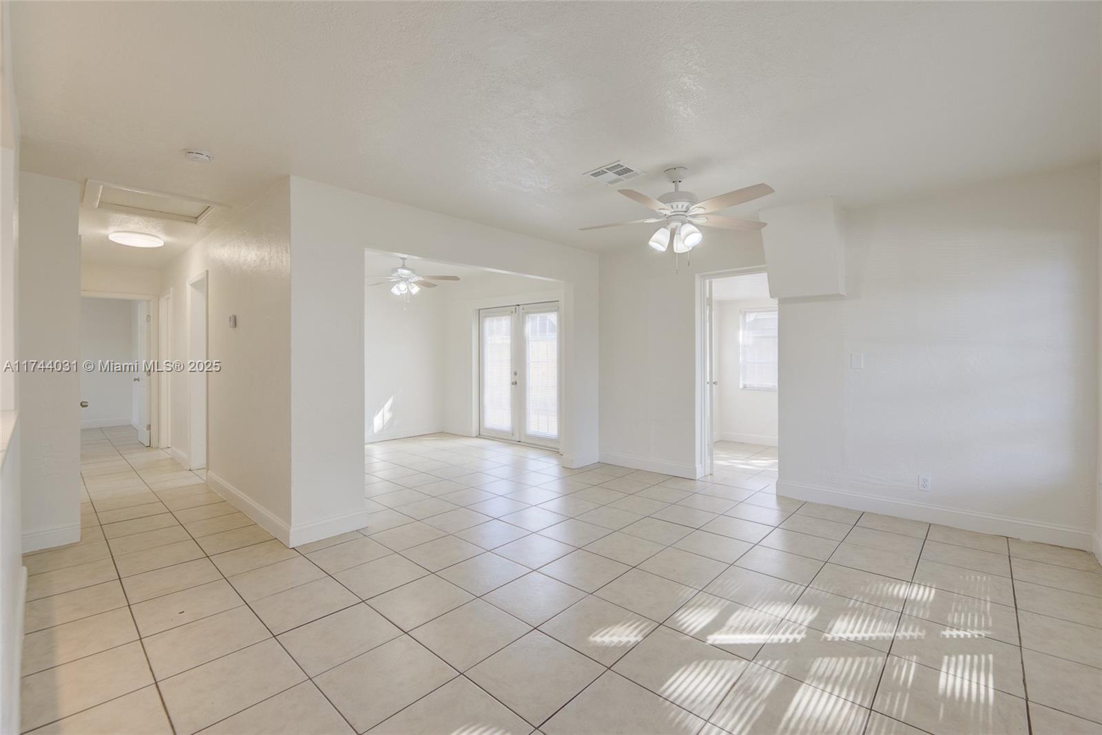 6871 Atlanta St Property Photo 4