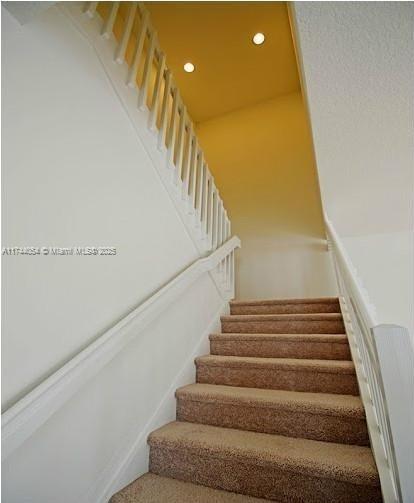 830 Ne 191 St Property Photo 10