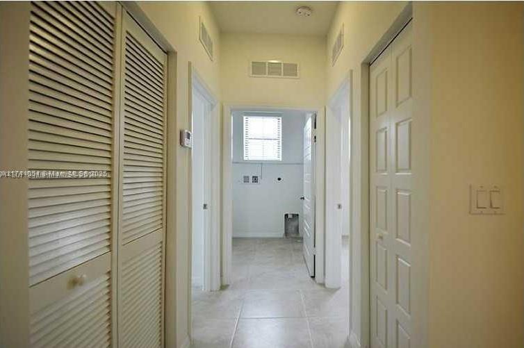 830 Ne 191 St Property Photo 12