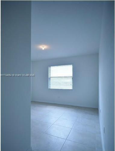 830 Ne 191 St Property Photo 15