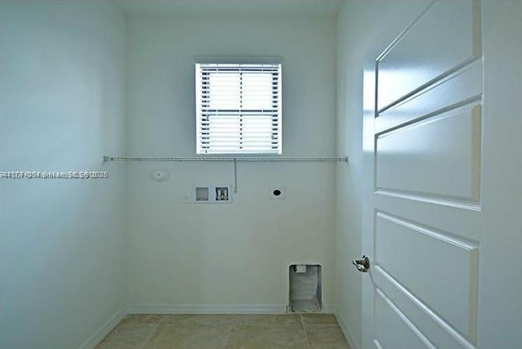 830 Ne 191 St Property Photo 28