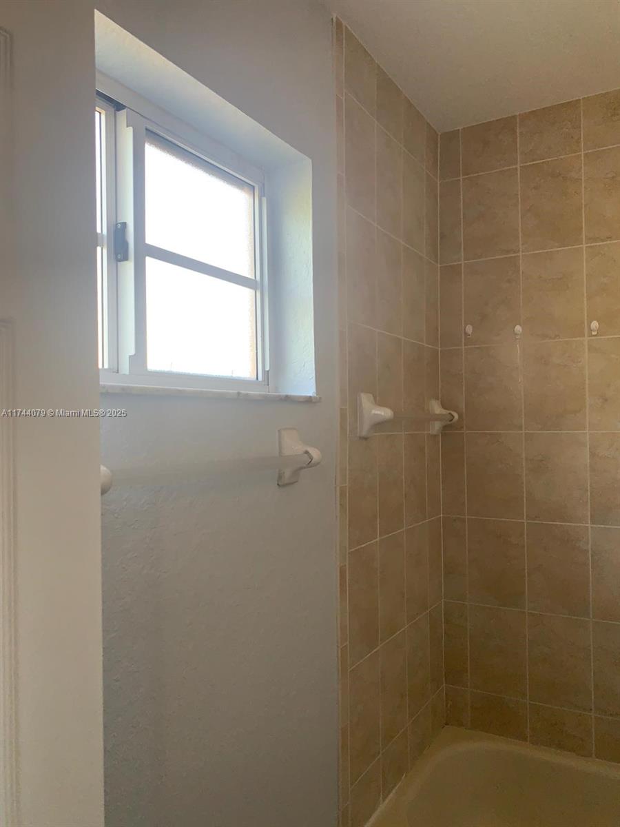 865 Sw 6th Ct Property Photo 15