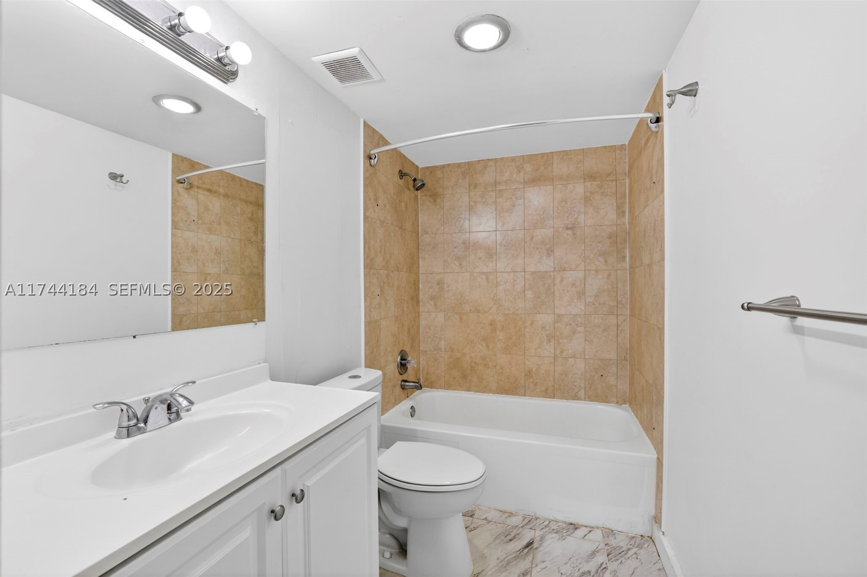 4174 Inverrary Drive 706 Property Photo 19