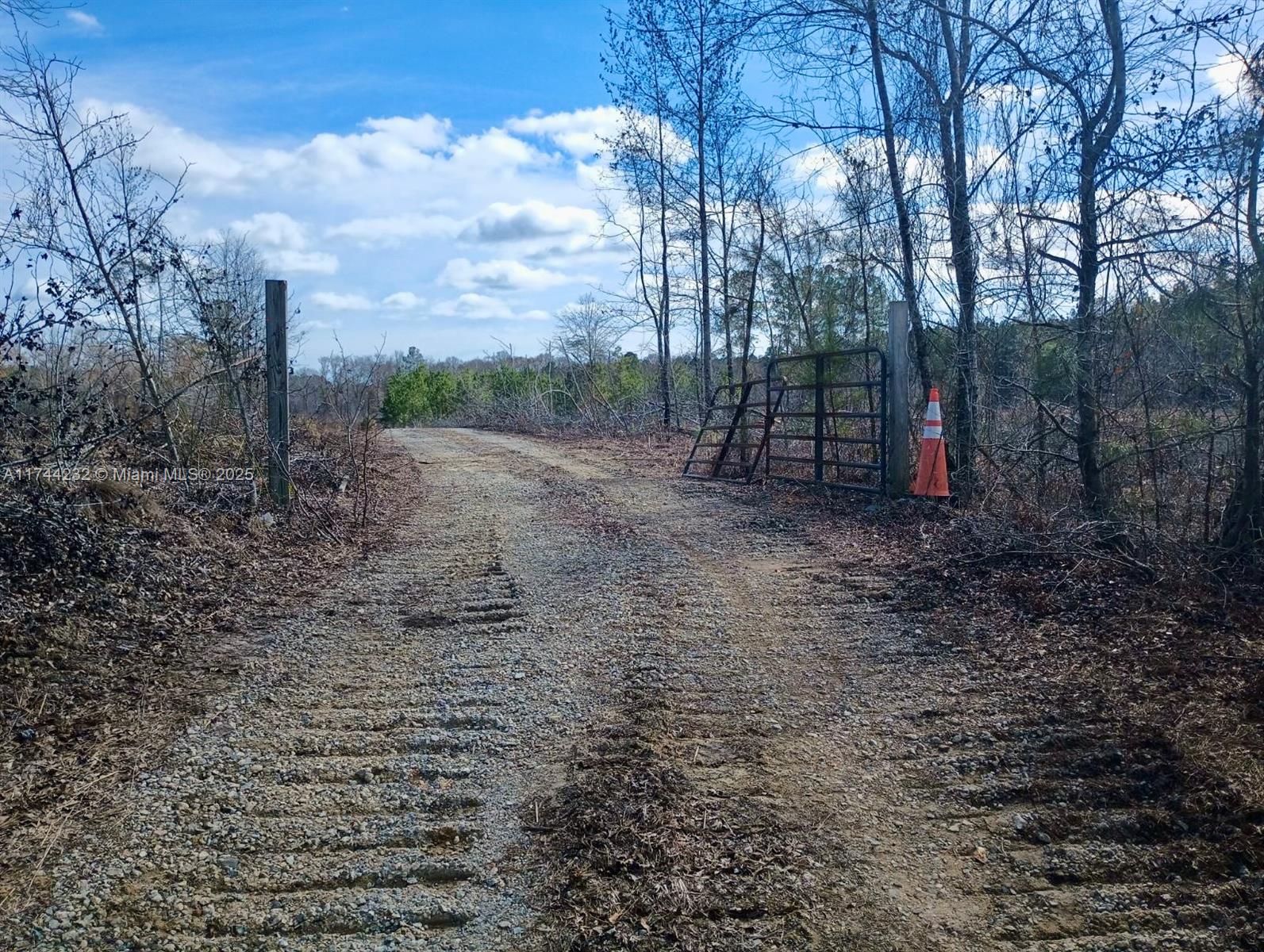 00 Log Cabin Rd Property Photo