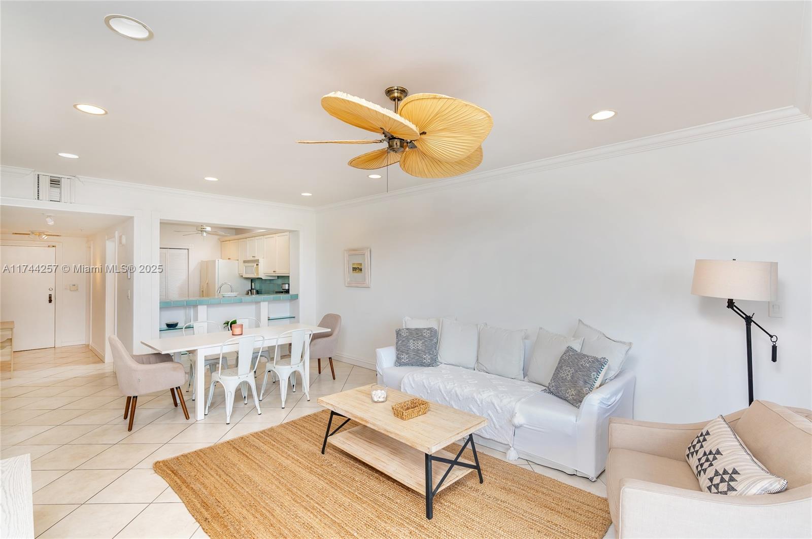 201 Crandon Blvd 505 Property Photo 6