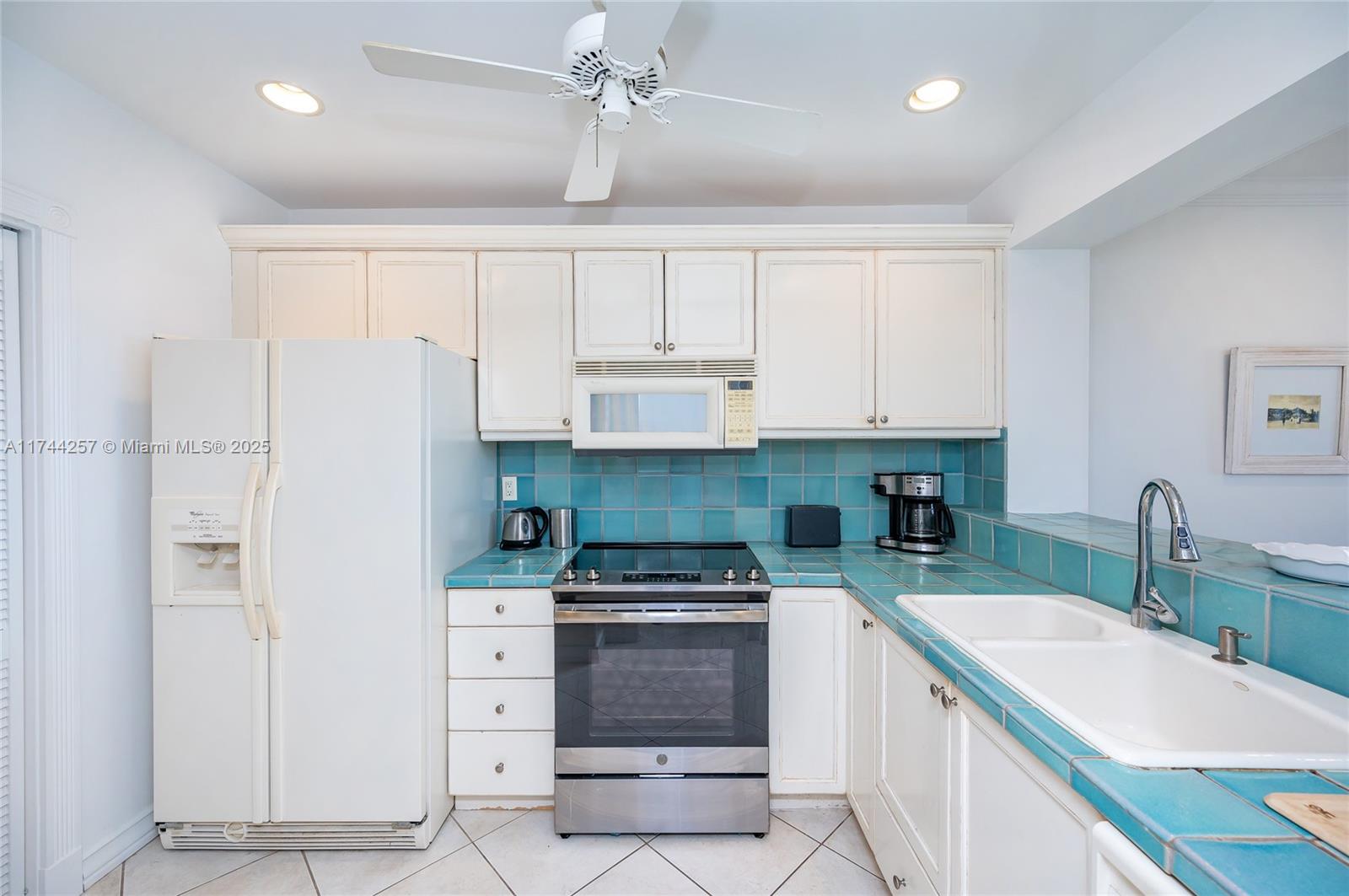 201 Crandon Blvd 505 Property Photo 15