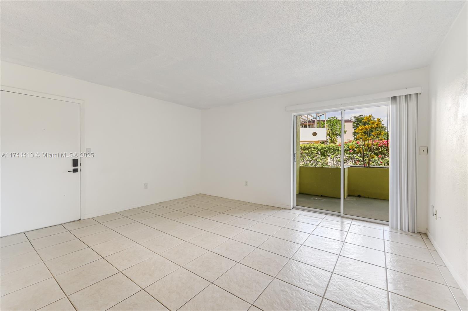 10765 Sw 108th Ave 103 Property Photo 4