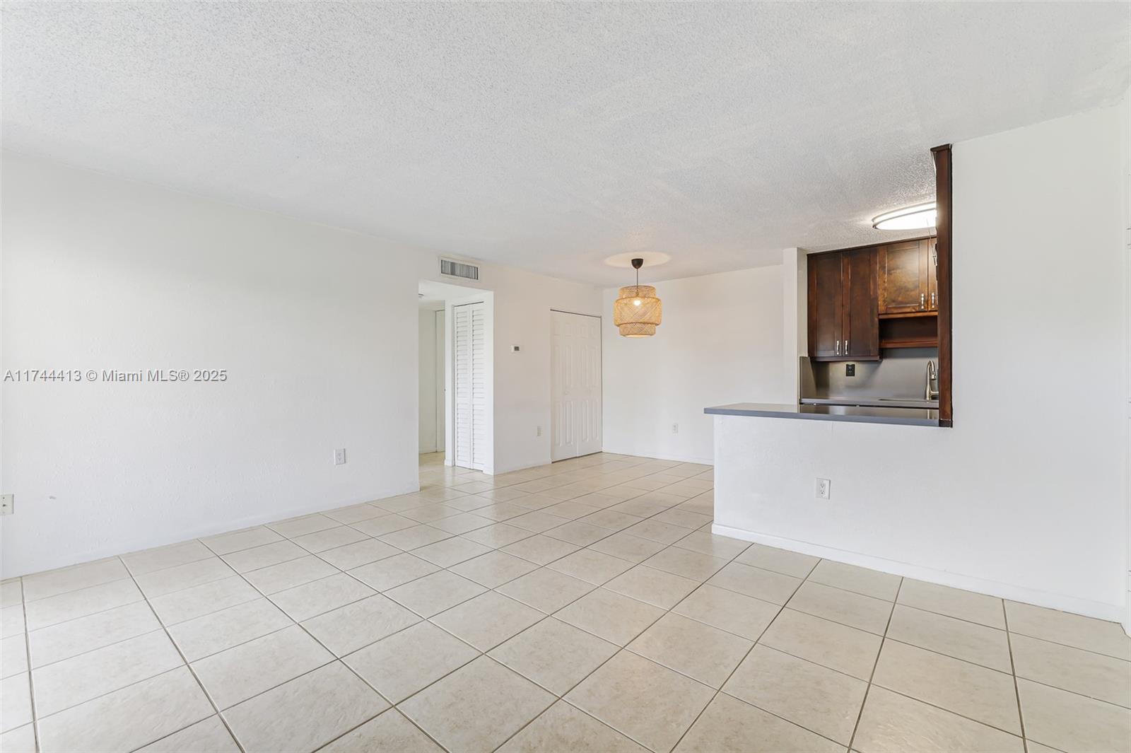 10765 Sw 108th Ave 103 Property Photo 7