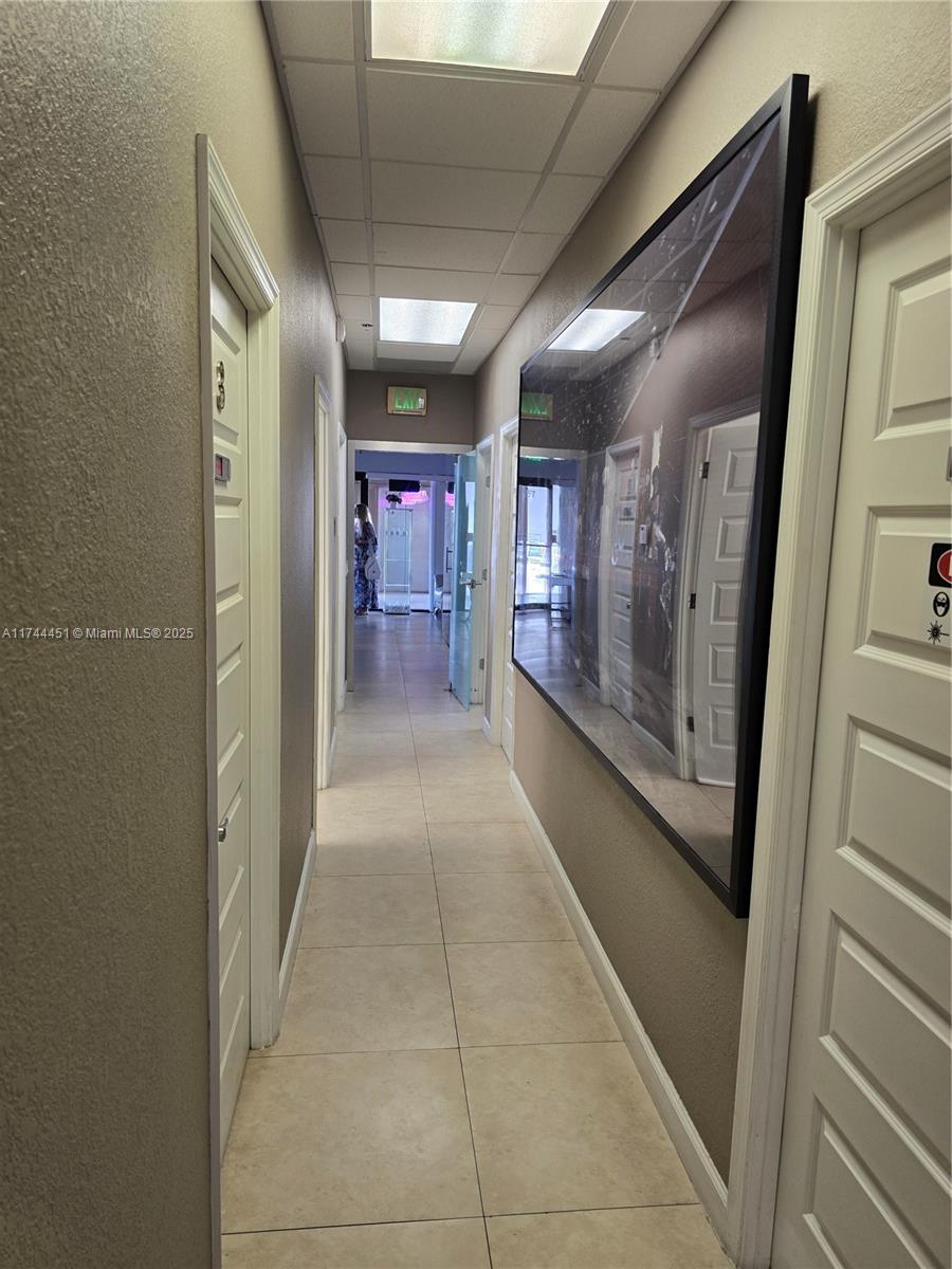 17070 Collins Ave Property Photo 5