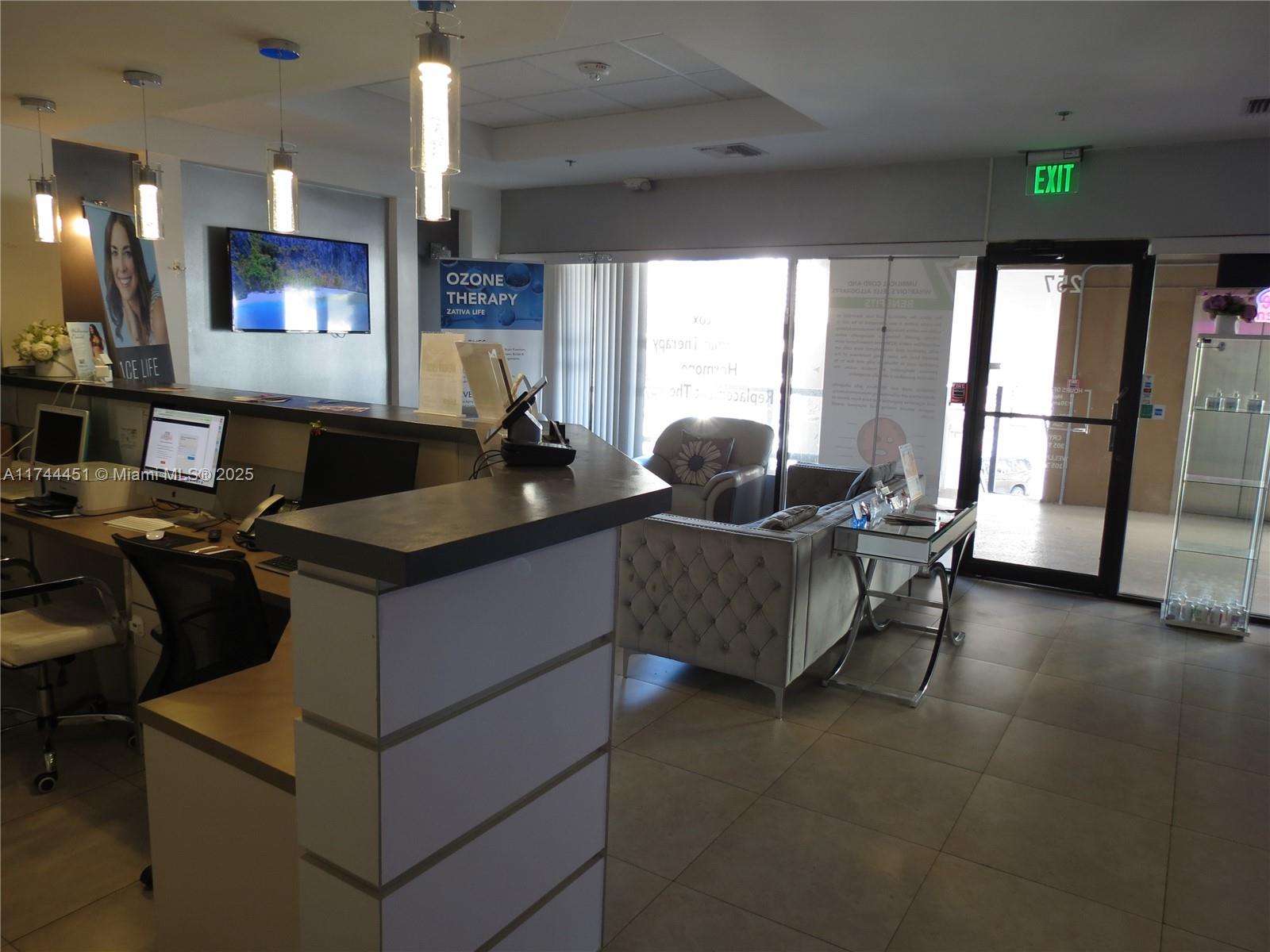 17070 Collins Ave Property Photo 11