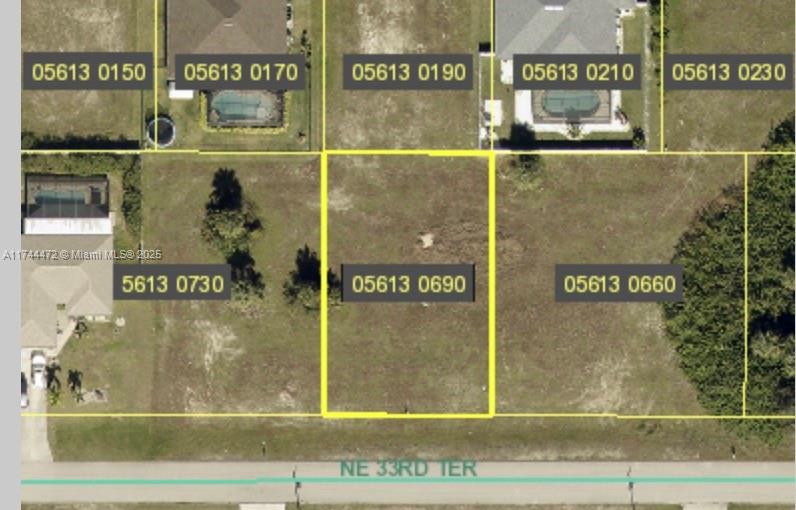 1407 Ne 33rd Ter Property Photo 3