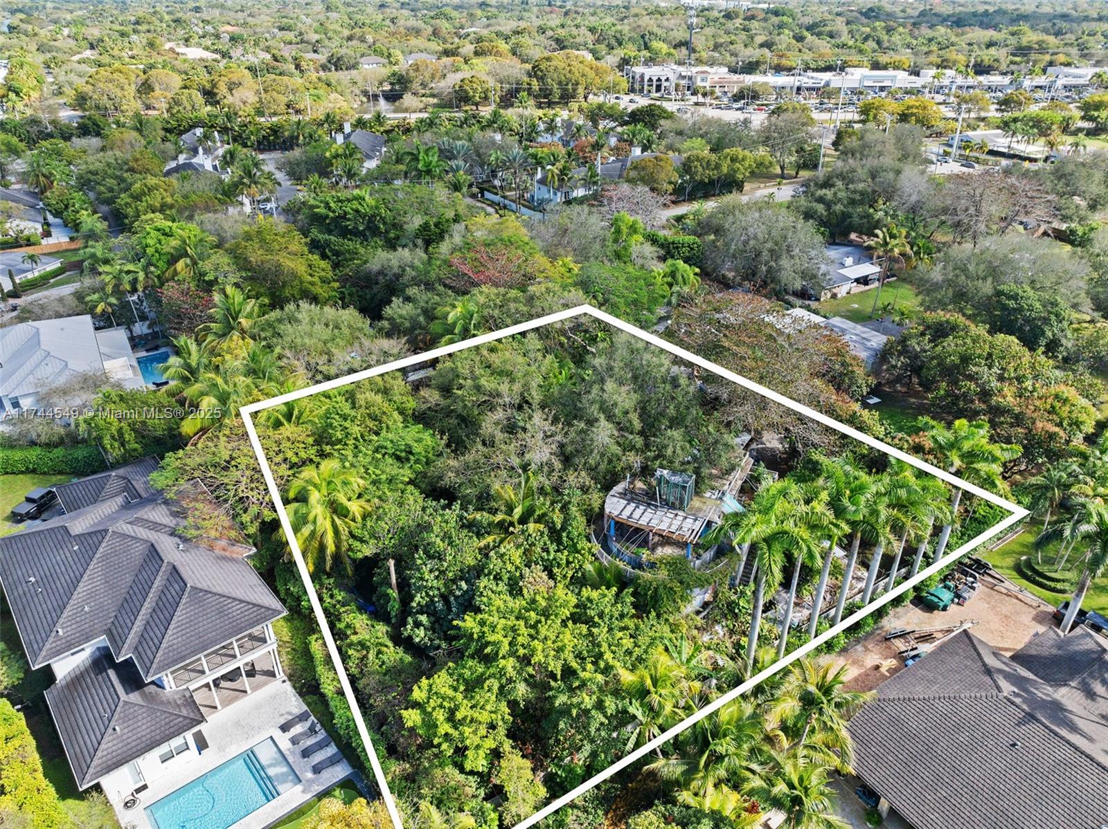 11012 Sw 80th Ave Property Photo 1
