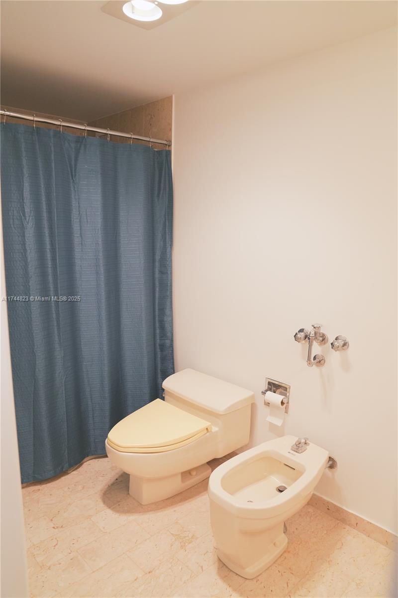 1800 Ne 114th St 510 Property Photo 12