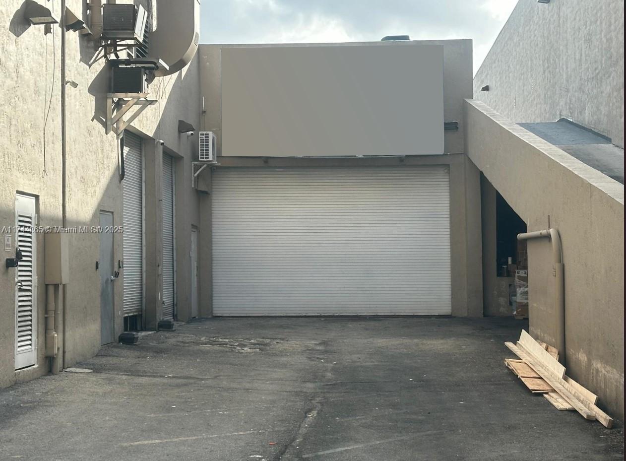 10200 Nw 25th St A100 Property Photo 3