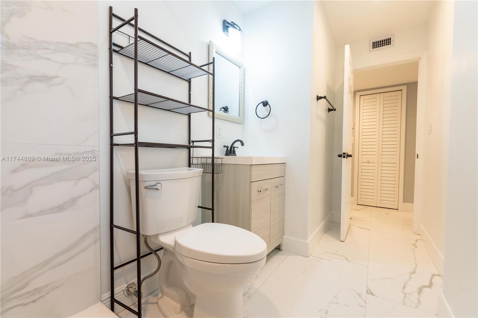 11 Judy Pl 0 Property Photo 10