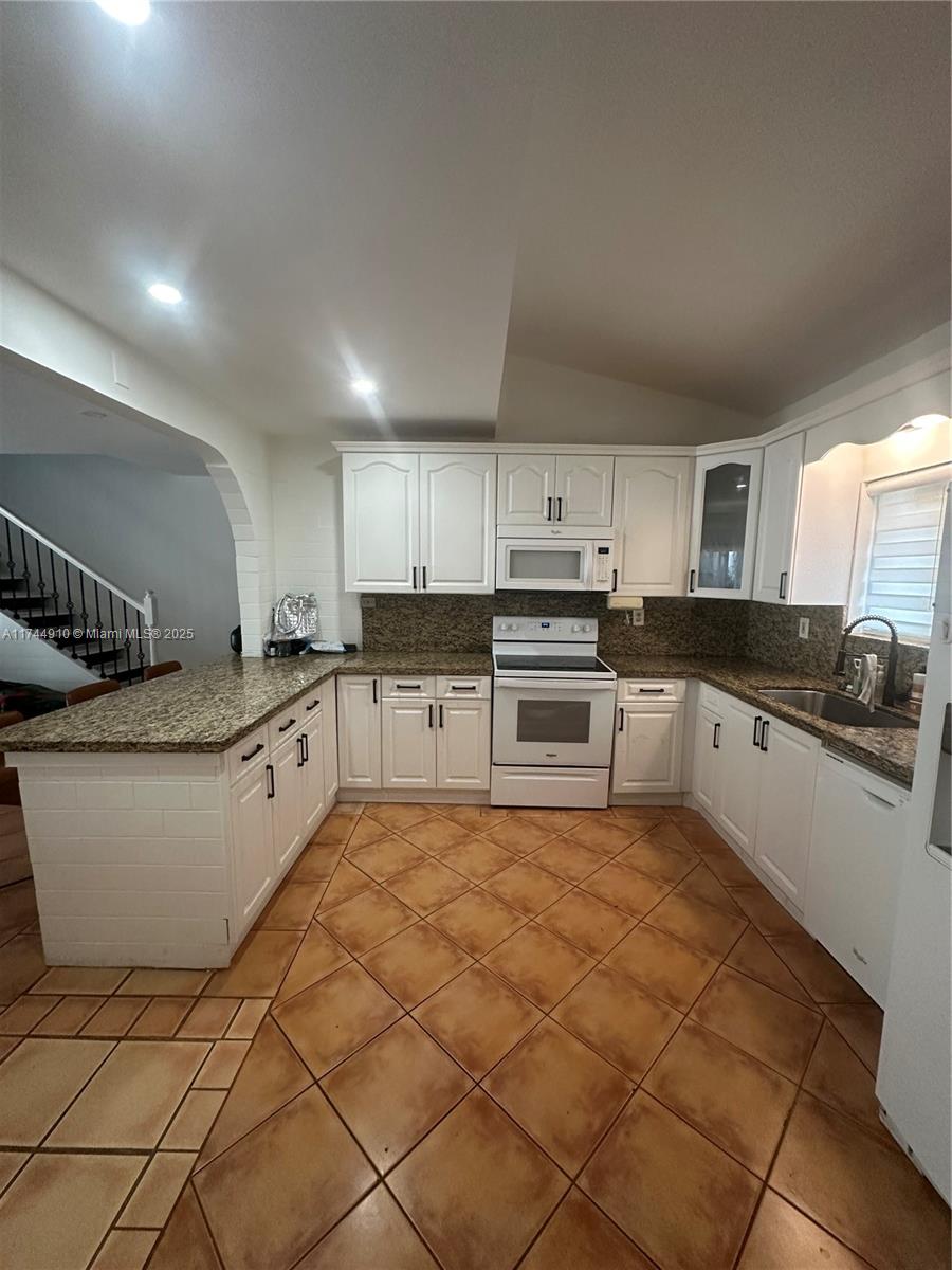 541 Ne 199th Ln 2x Property Photo 13